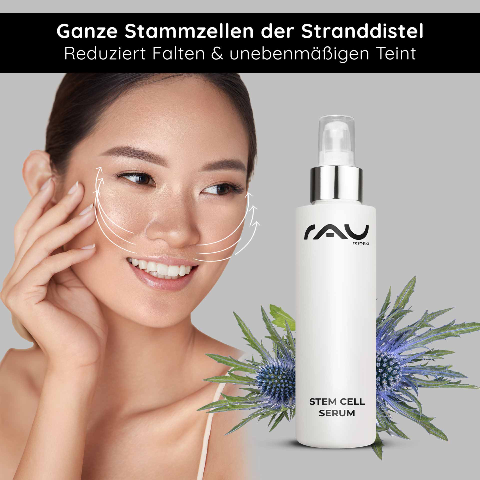 스템셀 세럼 100ml 성숙한 & 건성 피부를 위한 안티에이징 스템셀 세럼 Eine Flasche „RAU Cosmetics Stem Cell Serum“ neben einer lächelnden Frau, die Serum auf ihr Gesicht aufträgt und die Anti-Aging-Vorteile und die Reduzierung von Falten mit pflanzlichen Stammzellen hervorhebt.