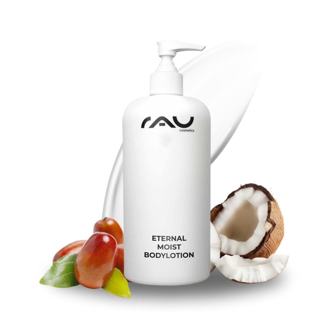 RAU Eternal Moist Body Lotion 500 ml - Intensive Feuchtigkeit für streichelzarte Haut  RAU Eternal Moist Bodylotion 500 ml Flasche mit Logo, umgeben von Kokosnuss und Jojobanüssen, betont intensive Feuchtigkeitsversorgung für glatte Haut.