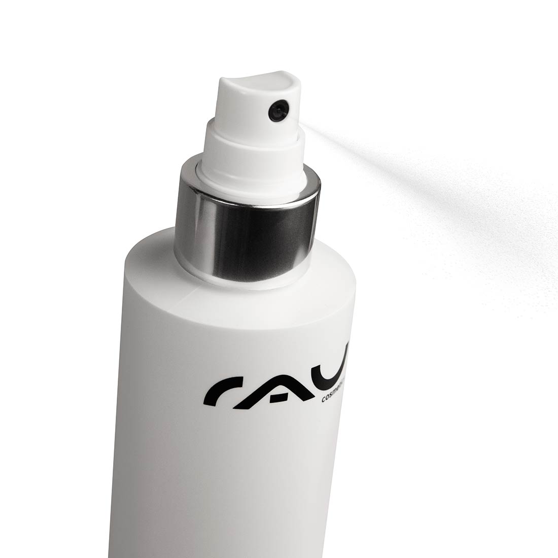 Silver_Face_Body_Spray_RC28342_Detail Silver Face & Body Spray von RAU Cosmetics mit Sprühdüse, entwickelt zur Feuchtigkeitsversorgung der Haut und Linderung von Reizungen.